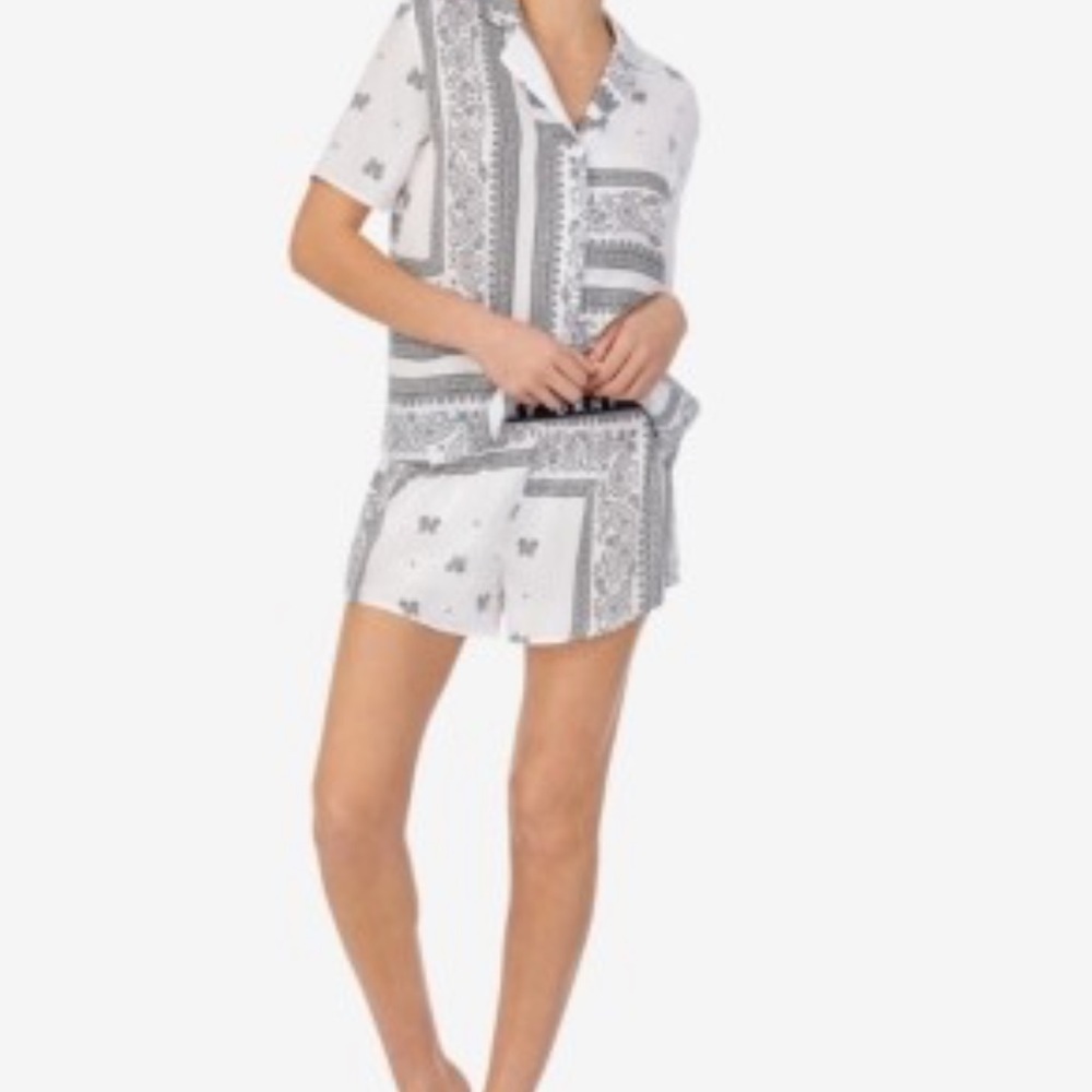 DKNY
Short Sleeve Top &‎ Shorts Pajama Set